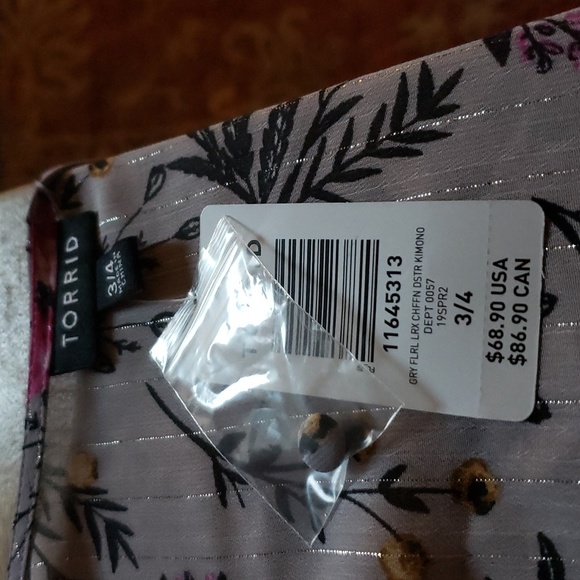 Torrid Grey Floral Lurex Duster Kimono - Picture 12 of 12